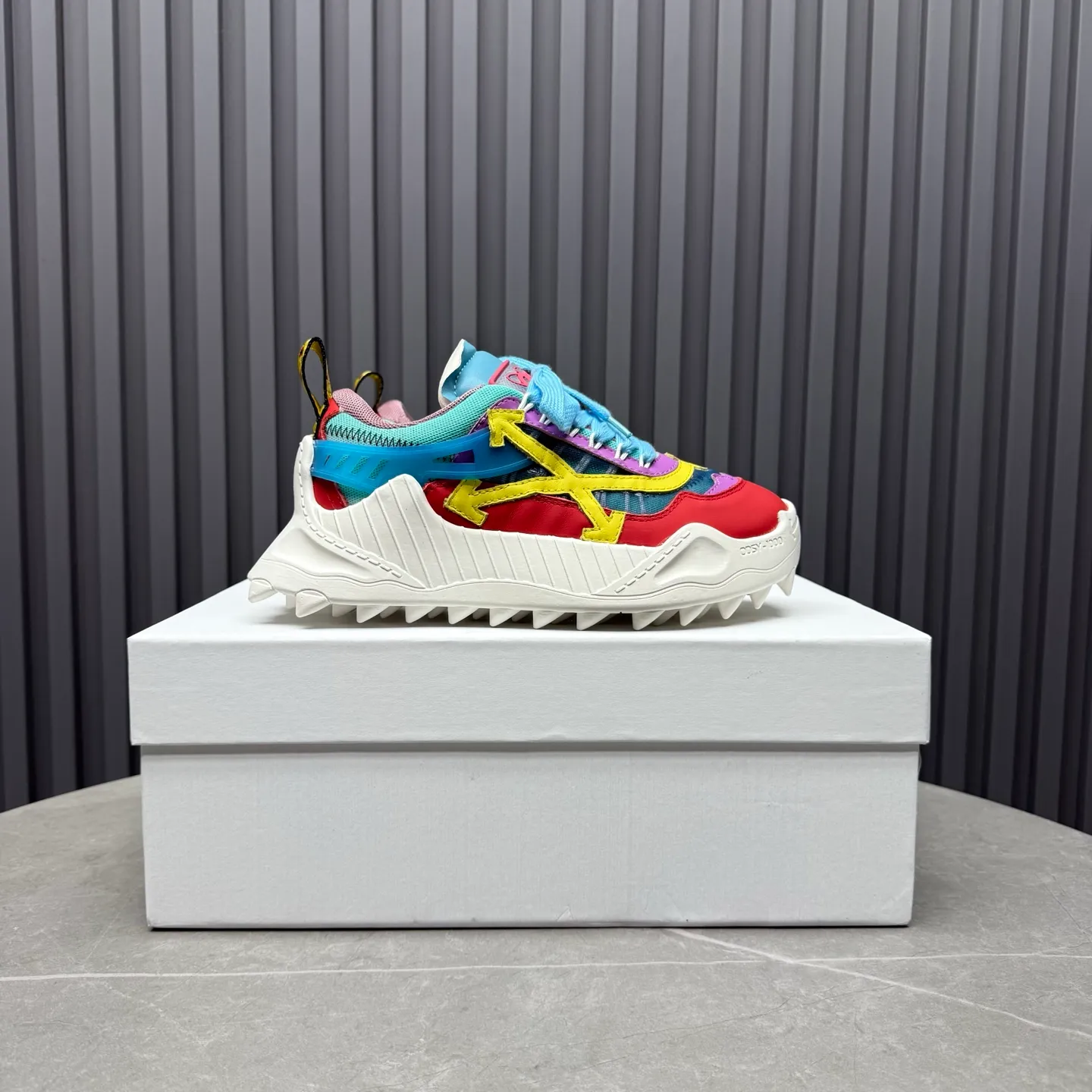 【OFF WHITE】P: 680💰Couple model, Size: Female 35-40; Male 39-44 (customized at 45.46) 2025SS trendy brand OFF WHITE classic popular model, combined outsole, official website original 1:1 developed top-level copy, ️Selected imported high-mercerized matte cowhide splicing breathable mesh ✔️Breathable lining, breathable and comfortable, simple and personalized design, official website rubber outsole.